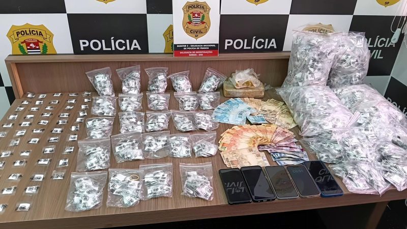Operação da Polícia Civil apreende mais de R$ 100 mil em drogas e itens de luxo em Franca; dois são presos